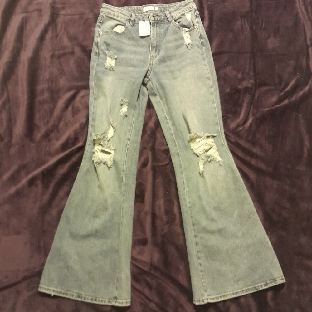 Women's size 5 jeans NEVER BEEN WORN